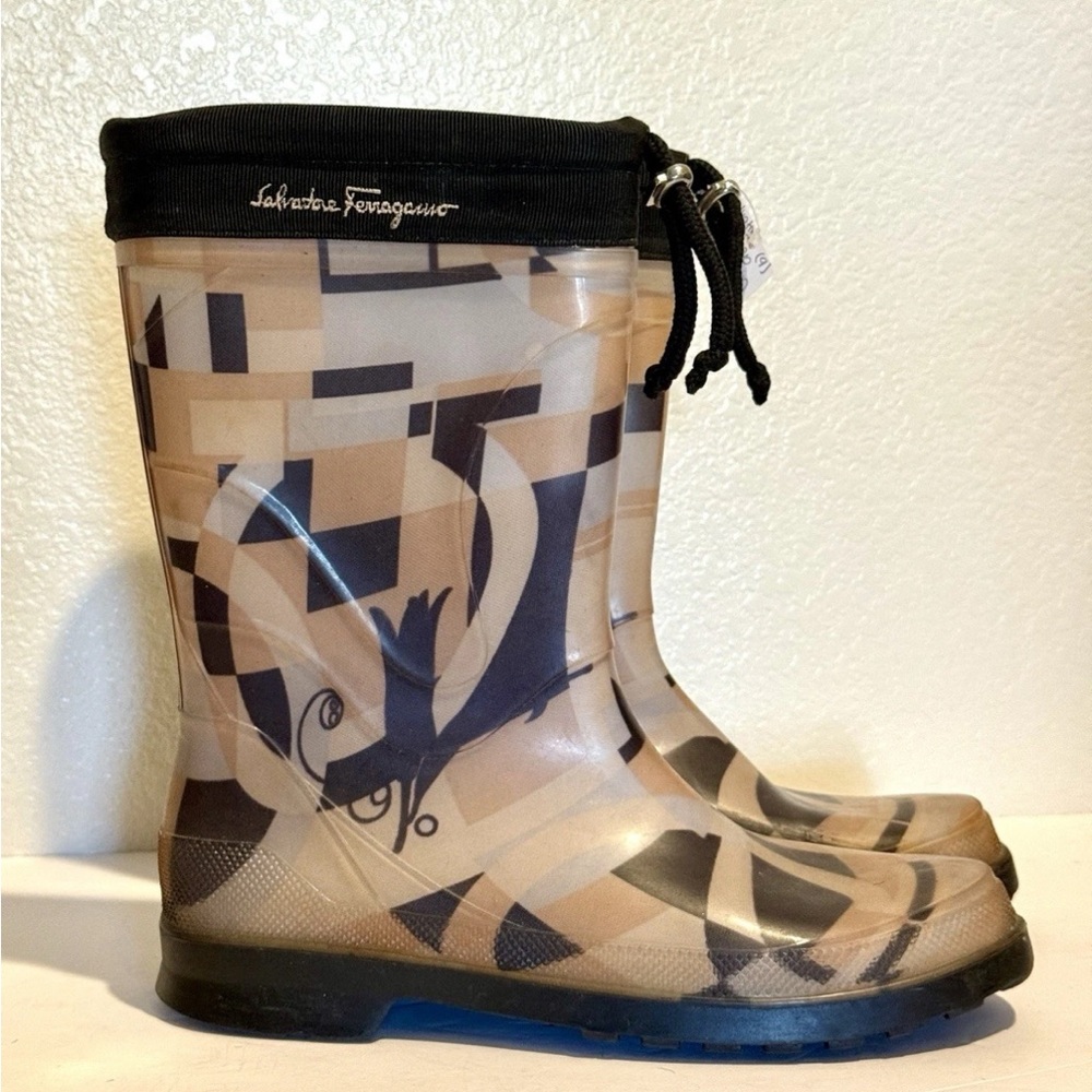 Salvatore Ferragamo Women’s Mid Calf Rubber Rain Boots Size 8 Made In Italy $495 - Picture 2 of 12